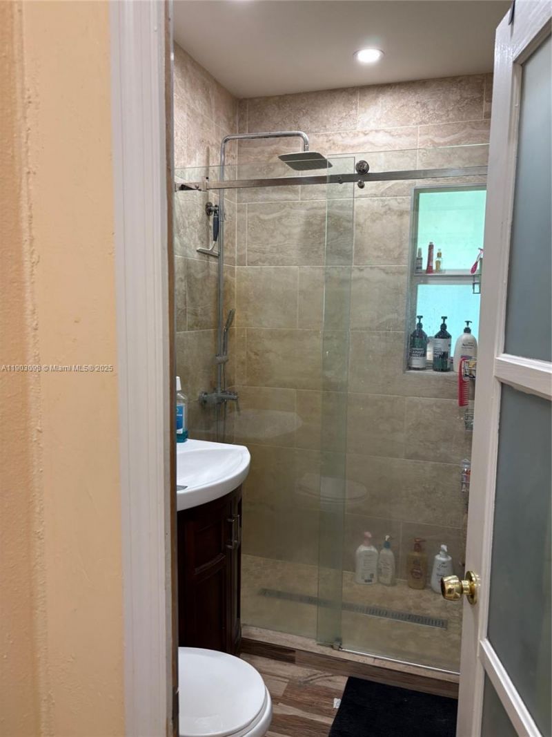 2901 NW 163rd St, Miami Gardens, FL 33054 Photo