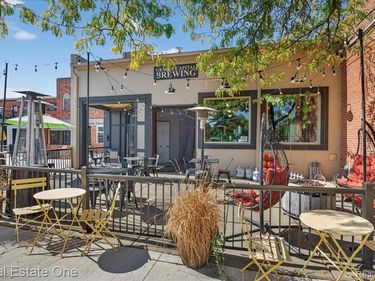 14 WASHINGTON ST, Oxford Vlg, MI 48371