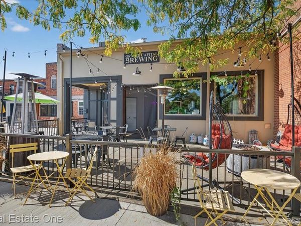 14 WASHINGTON ST, Oxford Vlg, MI 48371