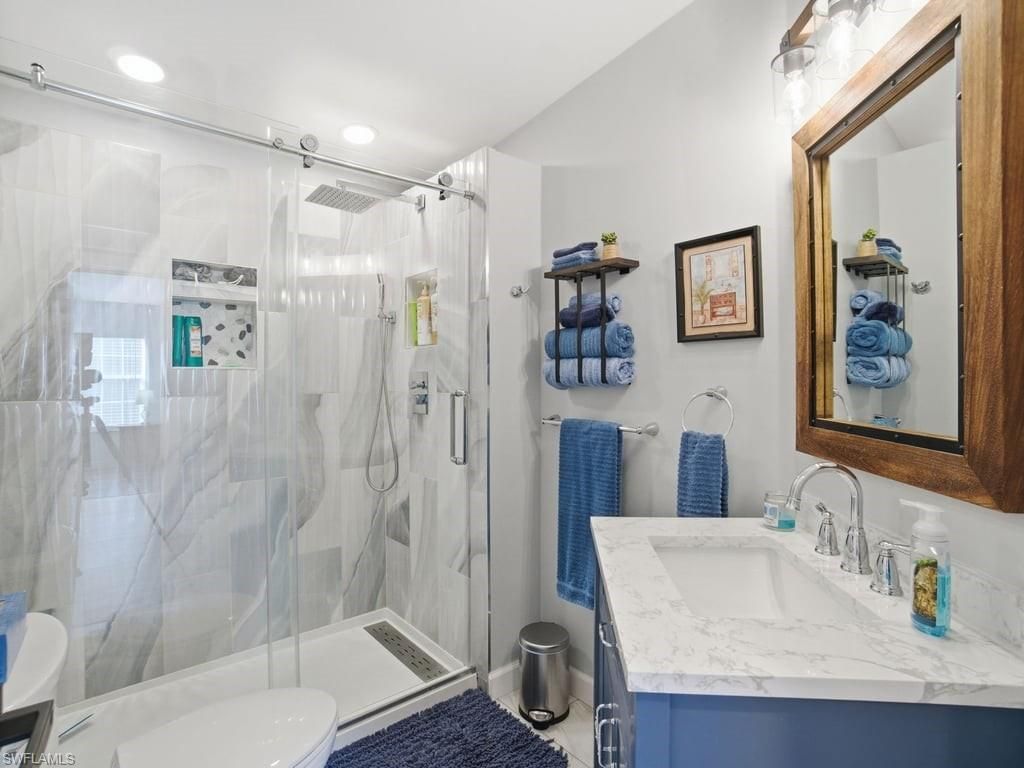 17550 Canal Cove Ct, Fort Myers Beach, FL 33931 Photo