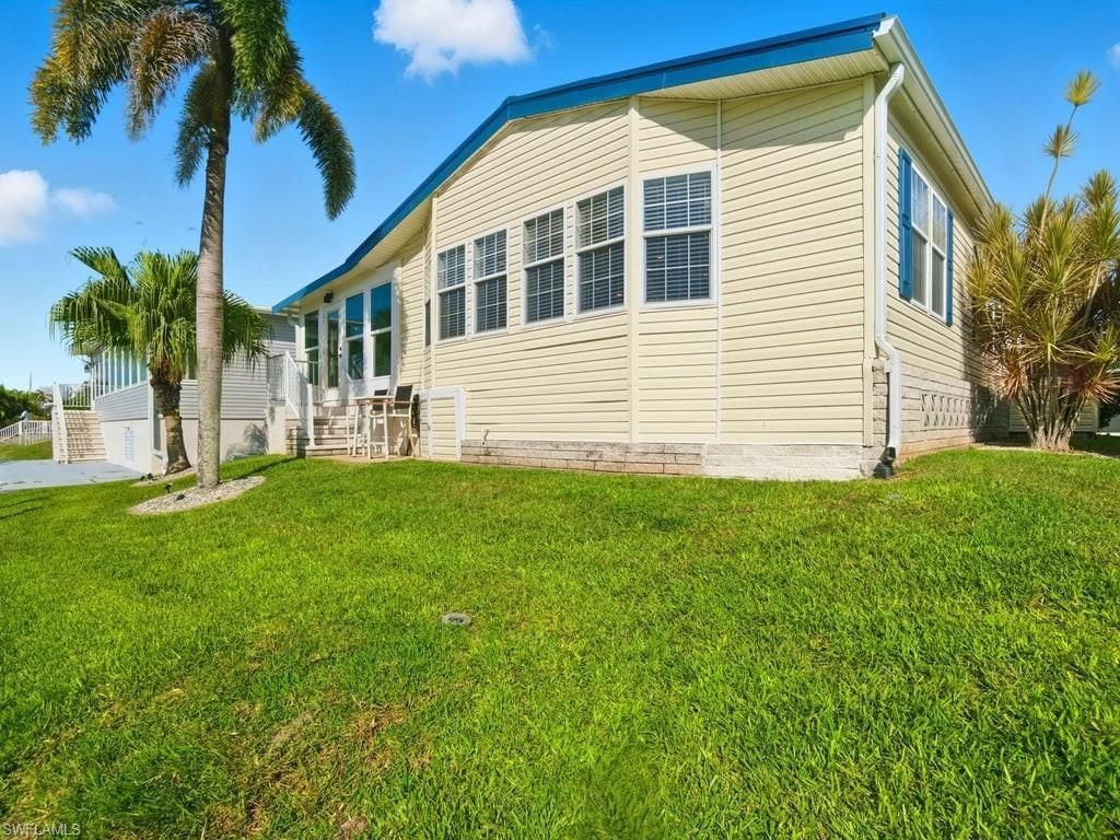 17550 Canal Cove Ct, Fort Myers Beach, FL 33931 Photo
