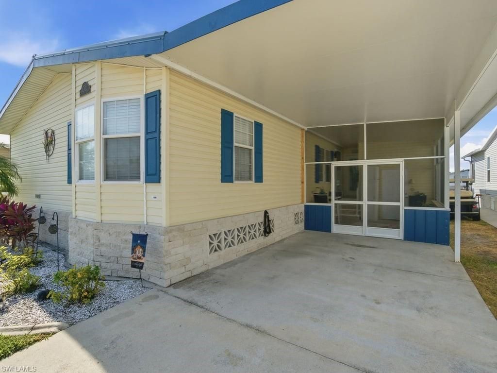 17550 Canal Cove Ct, Fort Myers Beach, FL 33931 Photo