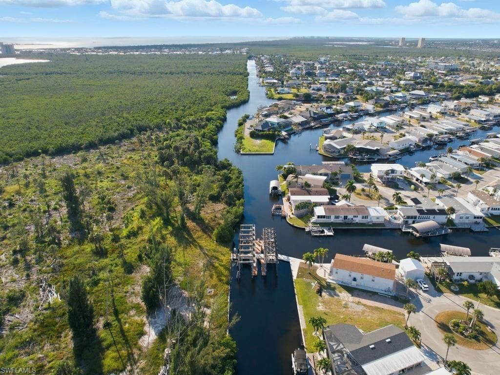 17550 Canal Cove Ct, Fort Myers Beach, FL 33931 Photo