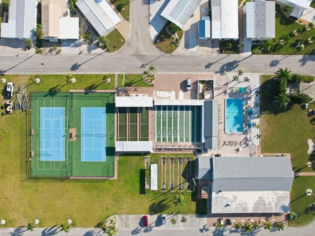 17550 Canal Cove Ct, Fort Myers Beach, FL 33931 Photo