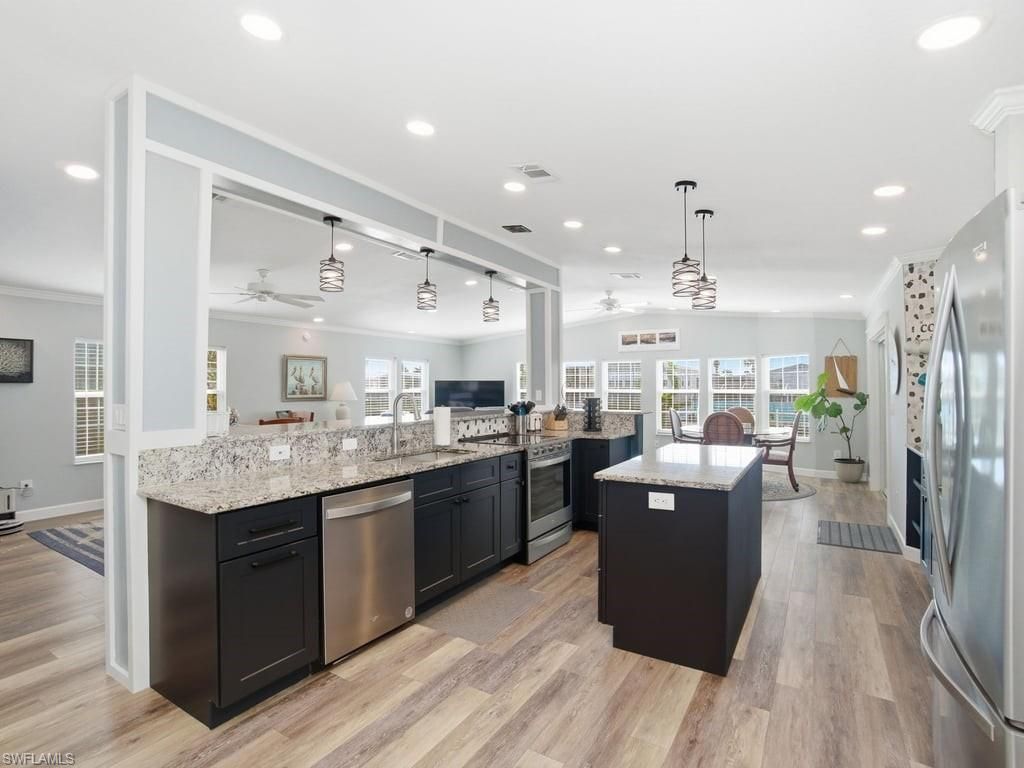 17550 Canal Cove Ct, Fort Myers Beach, FL 33931 Photo