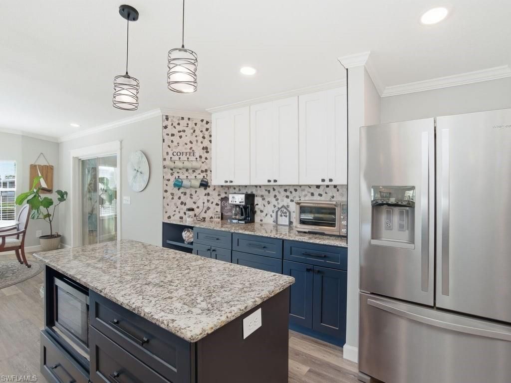 17550 Canal Cove Ct, Fort Myers Beach, FL 33931 Photo