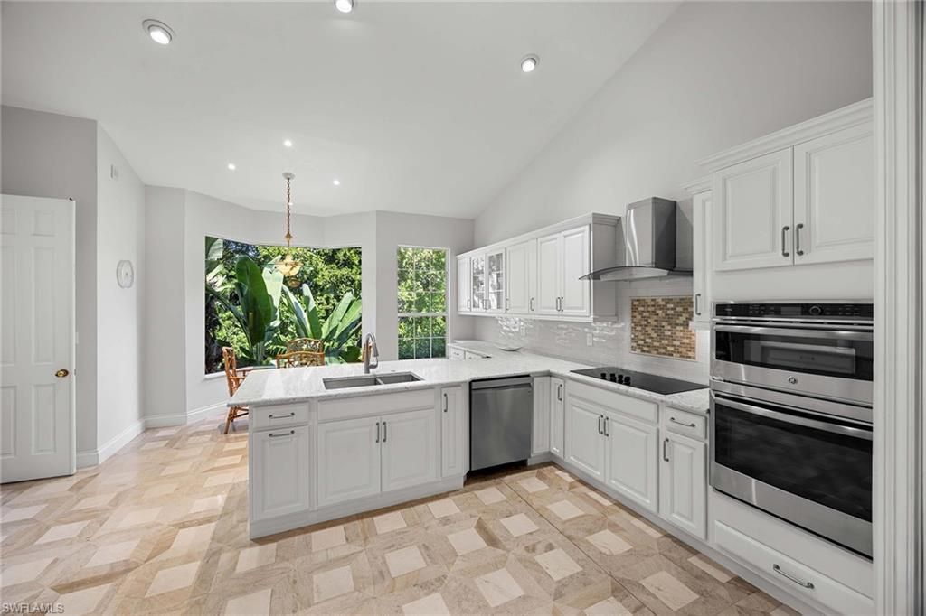 265 Colonade Cir, Unit 2703, Naples, FL 34103 Photo