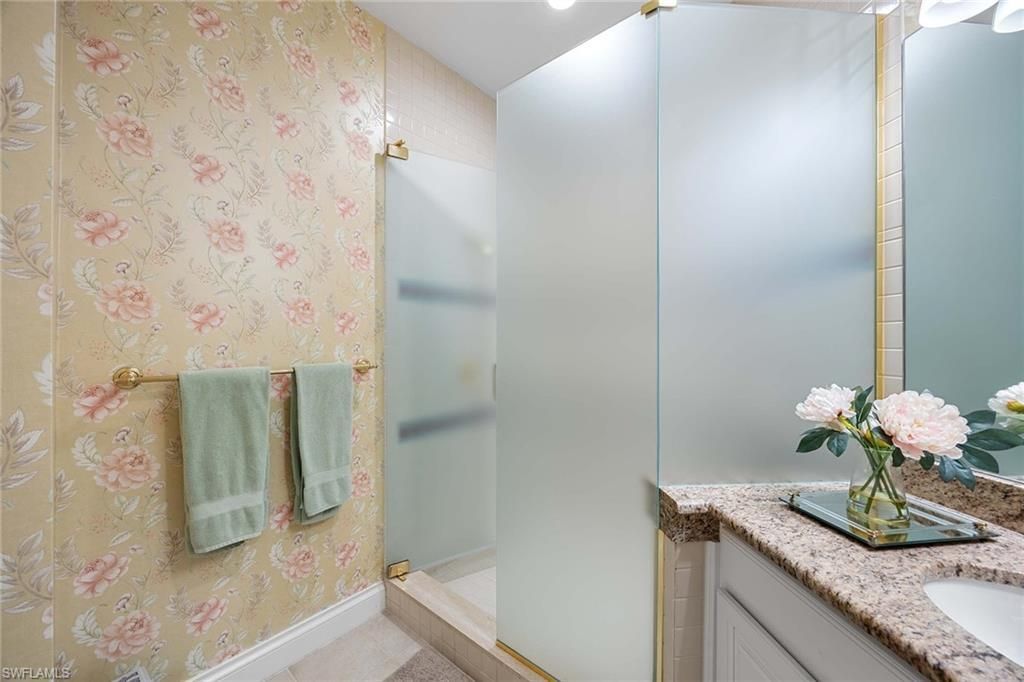 265 Colonade Cir, Unit 2703, Naples, FL 34103 Photo