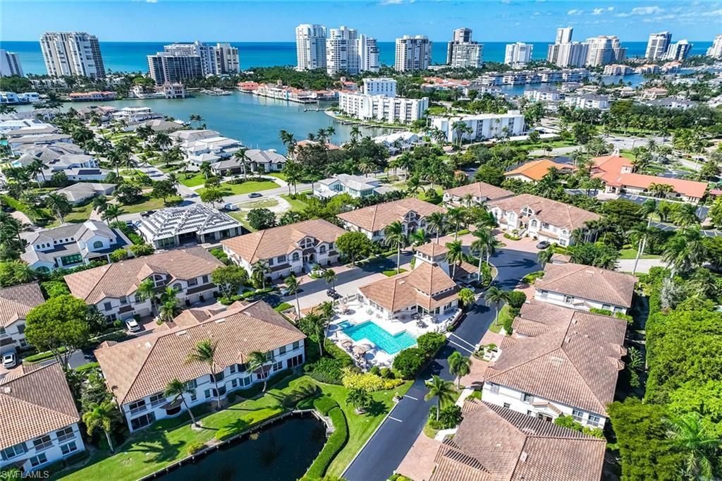 265 Colonade Cir, Unit 2703, Naples, FL 34103 Photo