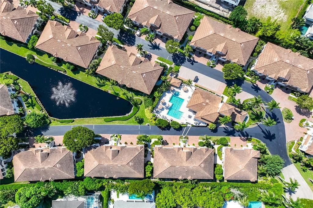 265 Colonade Cir, Unit 2703, Naples, FL 34103 Photo