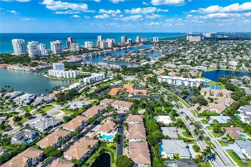 265 Colonade Cir, Unit 2703, Naples, FL 34103 Photo