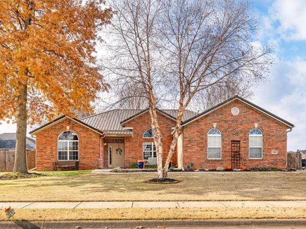 1900 SW Aspen Street, Bentonville, AR 72713