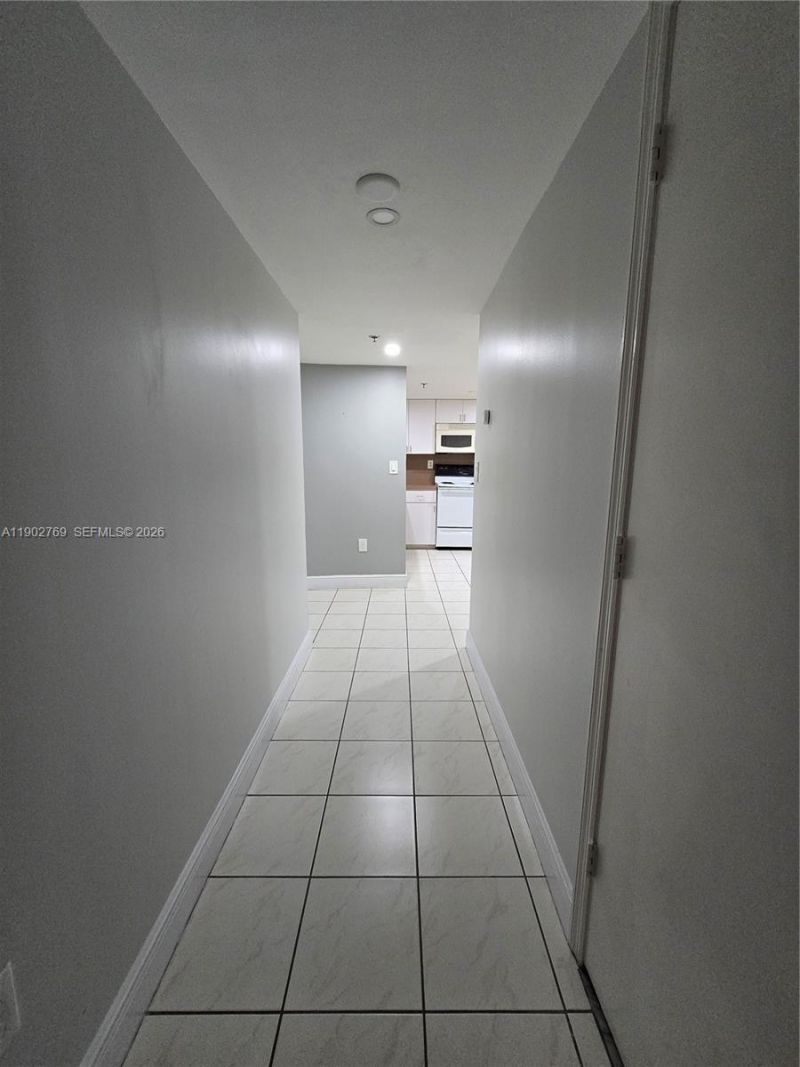 55 E 4th St, Unit 302, Hialeah, FL 33010 Photo