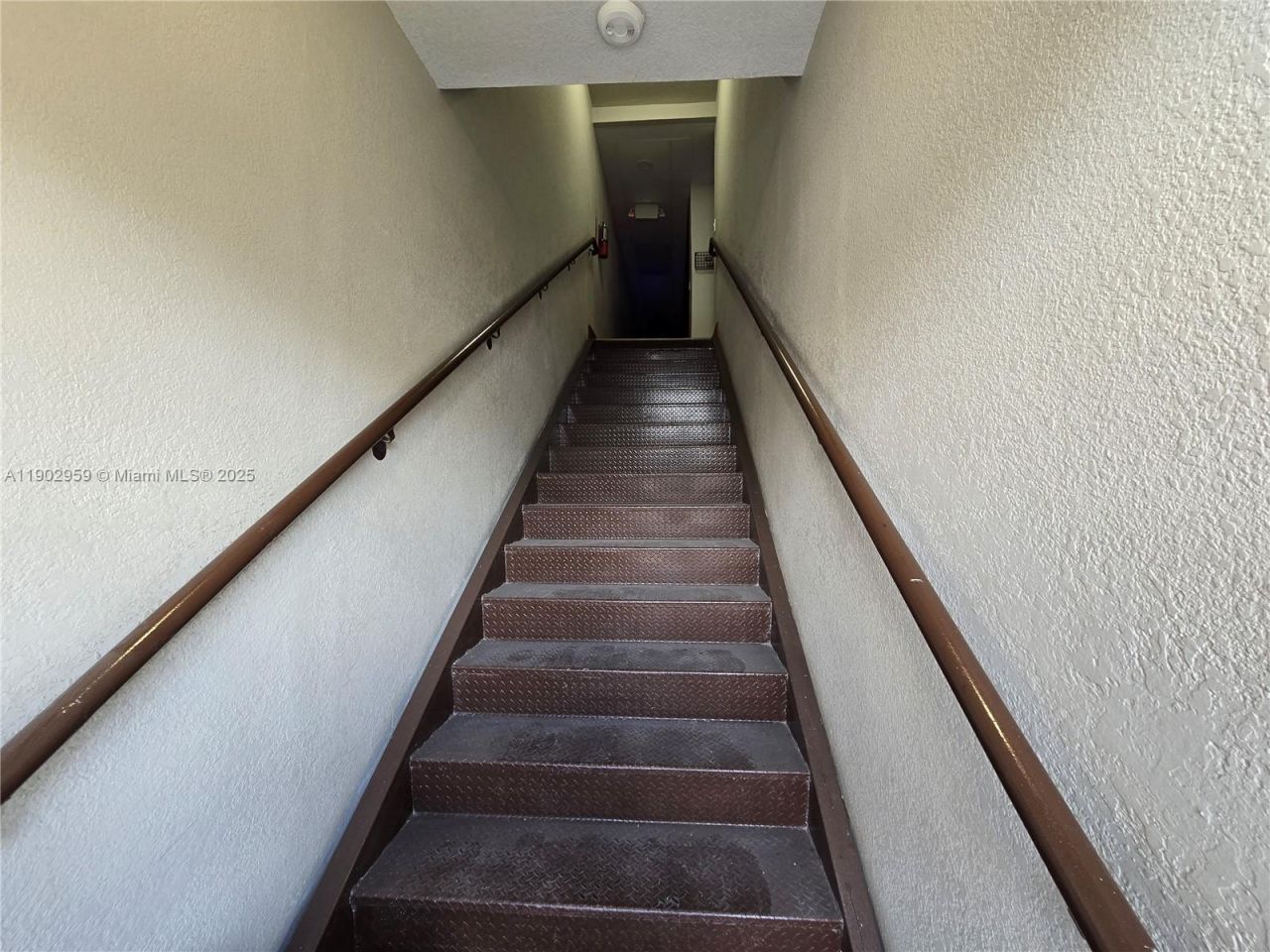 3580 NW 32nd St, Miami, FL 33142 Photo