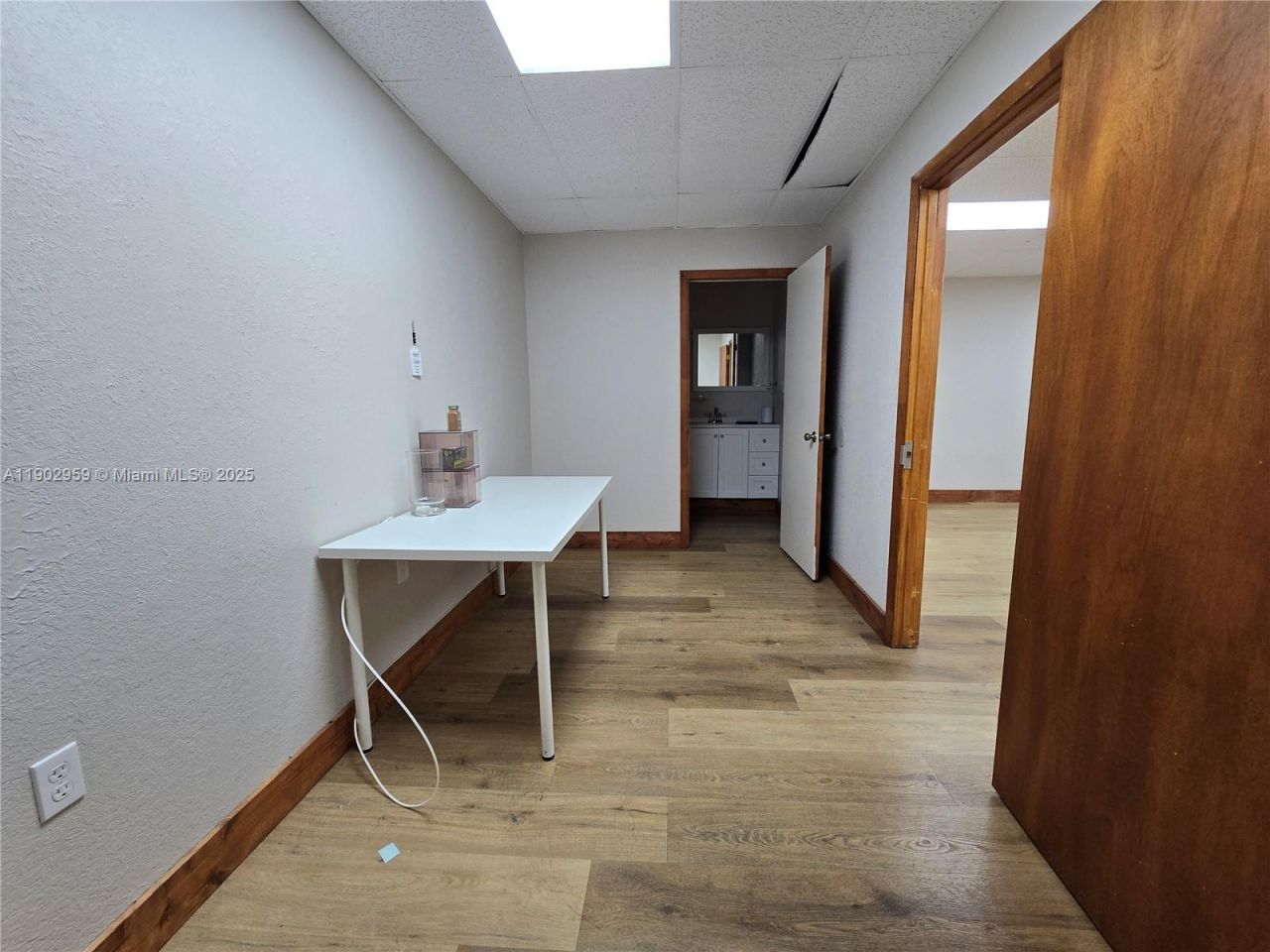3580 NW 32nd St, Miami, FL 33142 Photo