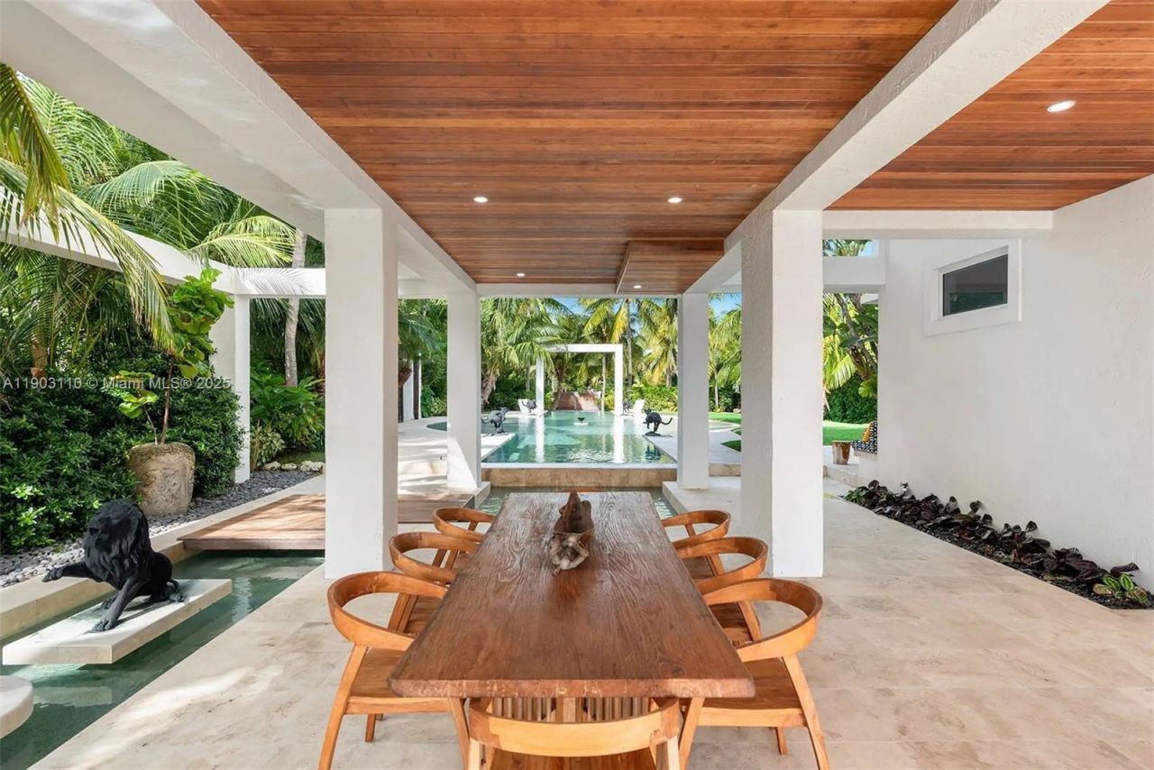 60 Ocean Front Dr, Key Largo, FL 33037 Photo