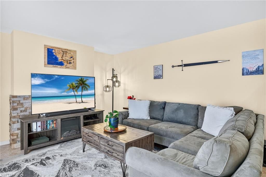 1544 Park Meadows Dr, Unit 4, Fort Myers, FL 33907 Photo