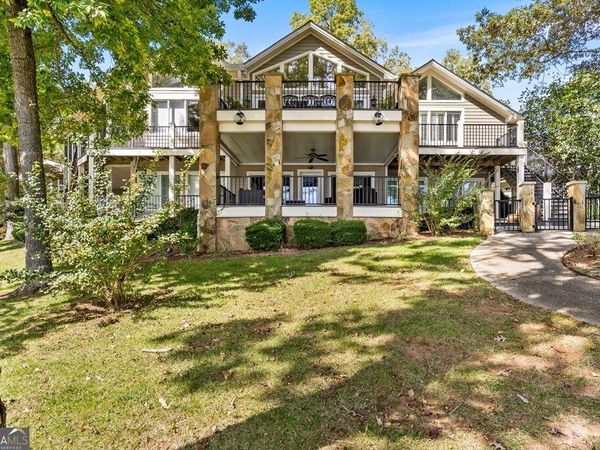 1370 Heathers Cove Circle, Hiawassee, GA 30546
