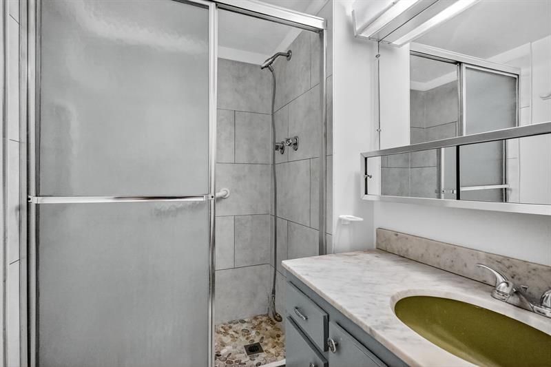 2750 NE 183rd Street, Unit 911, Aventura, FL 33160 Photo