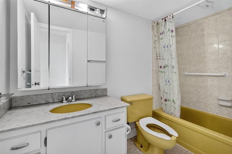 2750 NE 183rd Street, Unit 911, Aventura, FL 33160 Photo