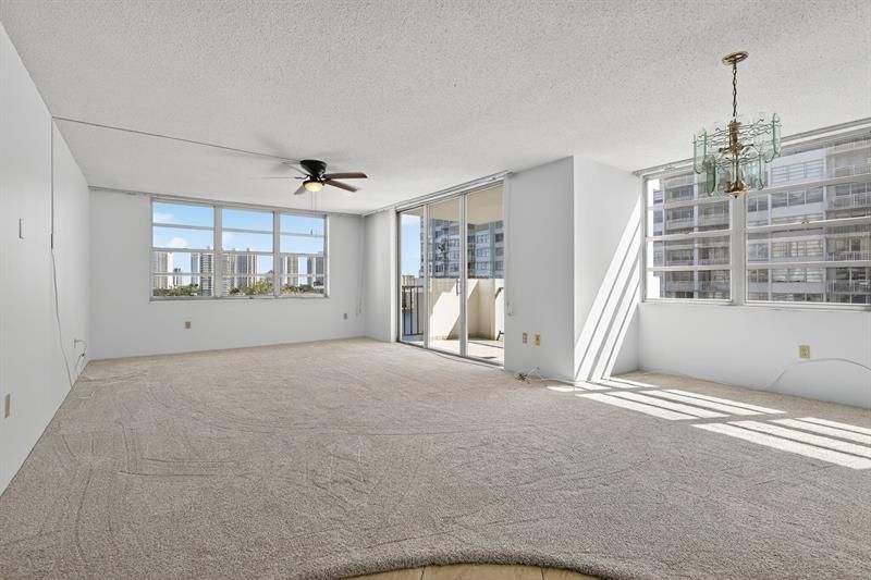 2750 NE 183rd Street, Unit 911, Aventura, FL 33160 Photo