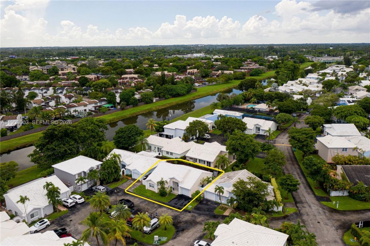 6410 SW 112th Pl, Miami, FL 33173 Photo