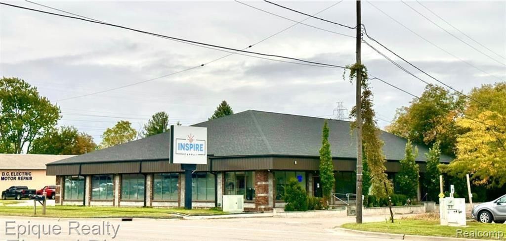 4086 Davison Road, Burton, MI 48509 Main Photo