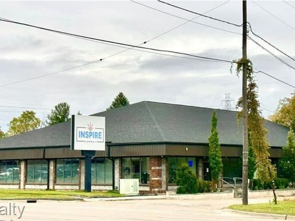 4086 Davison Road, Burton, MI 48509