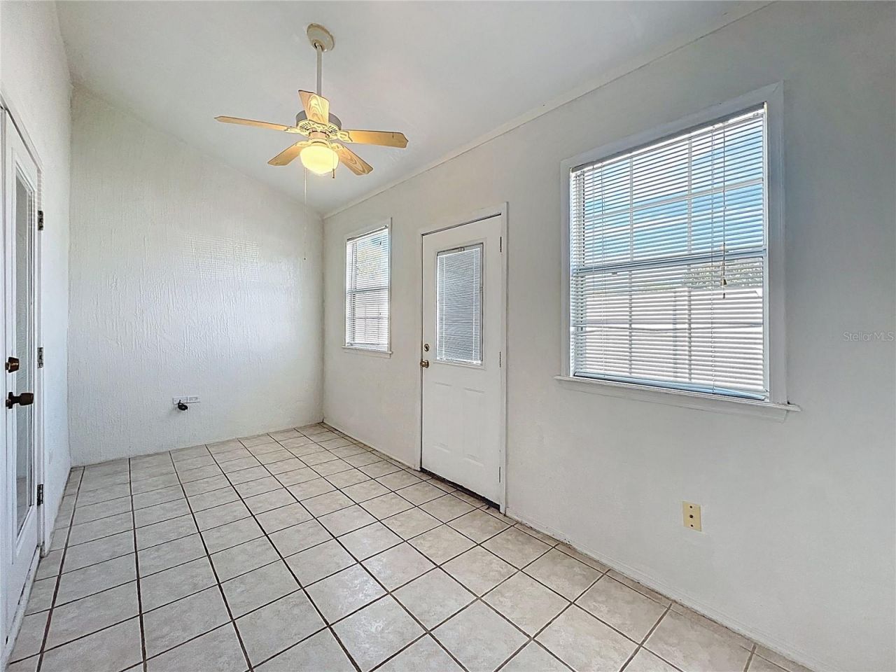 202 Madalyn Court, Auburndale, FL 33823 Photo