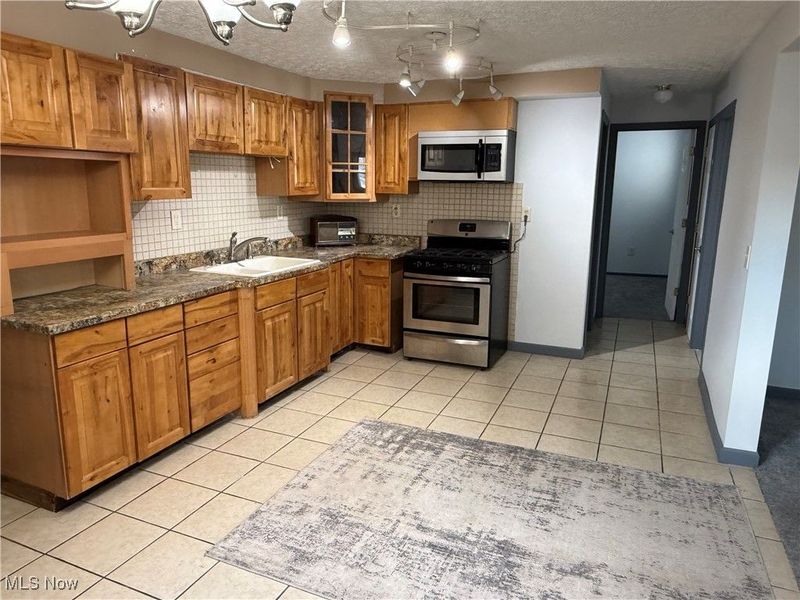 4484 W 53rd Street, Cleveland, OH 44144 Photo 2