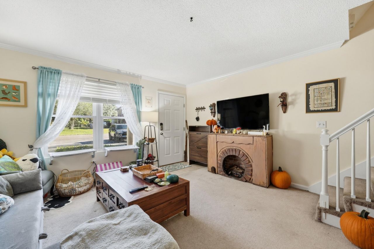 1810 Mepkin Road Photo 5