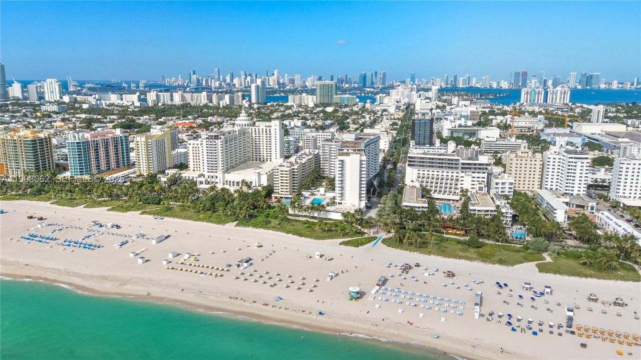 100 Lincoln Rd, Unit 323, Miami Beach, FL 33139 Photo