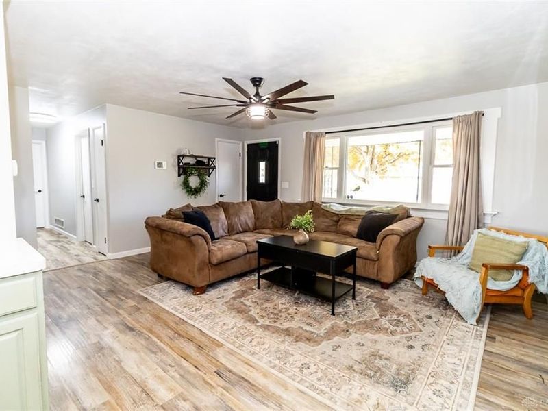 104 Oxford Drive, Greenville, OH 45331 Photo 9