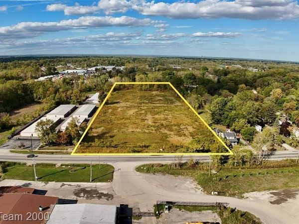 28176 Ecorse Road, Romulus, MI 48174