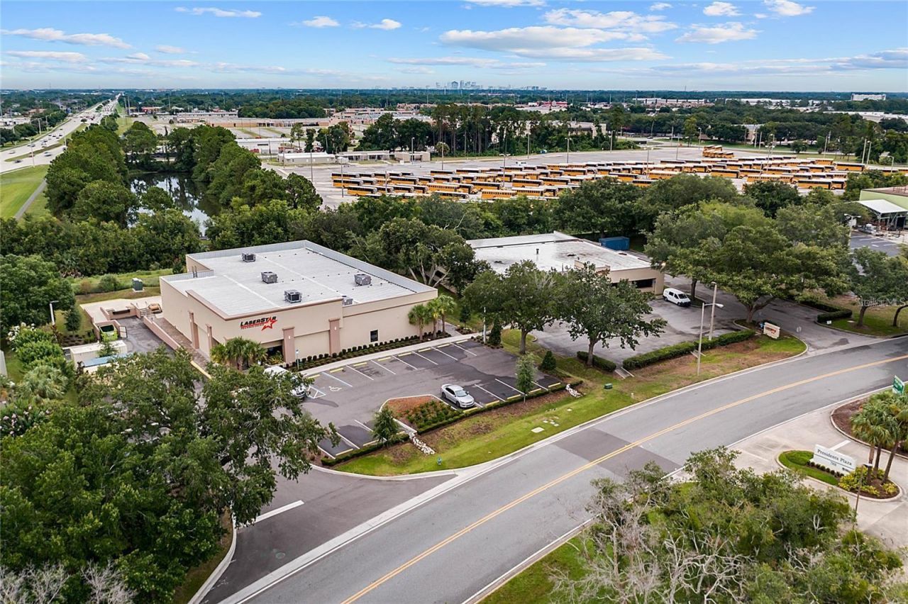 2461 Orlando Central Parkway, Orlando, FL 32809 Photo