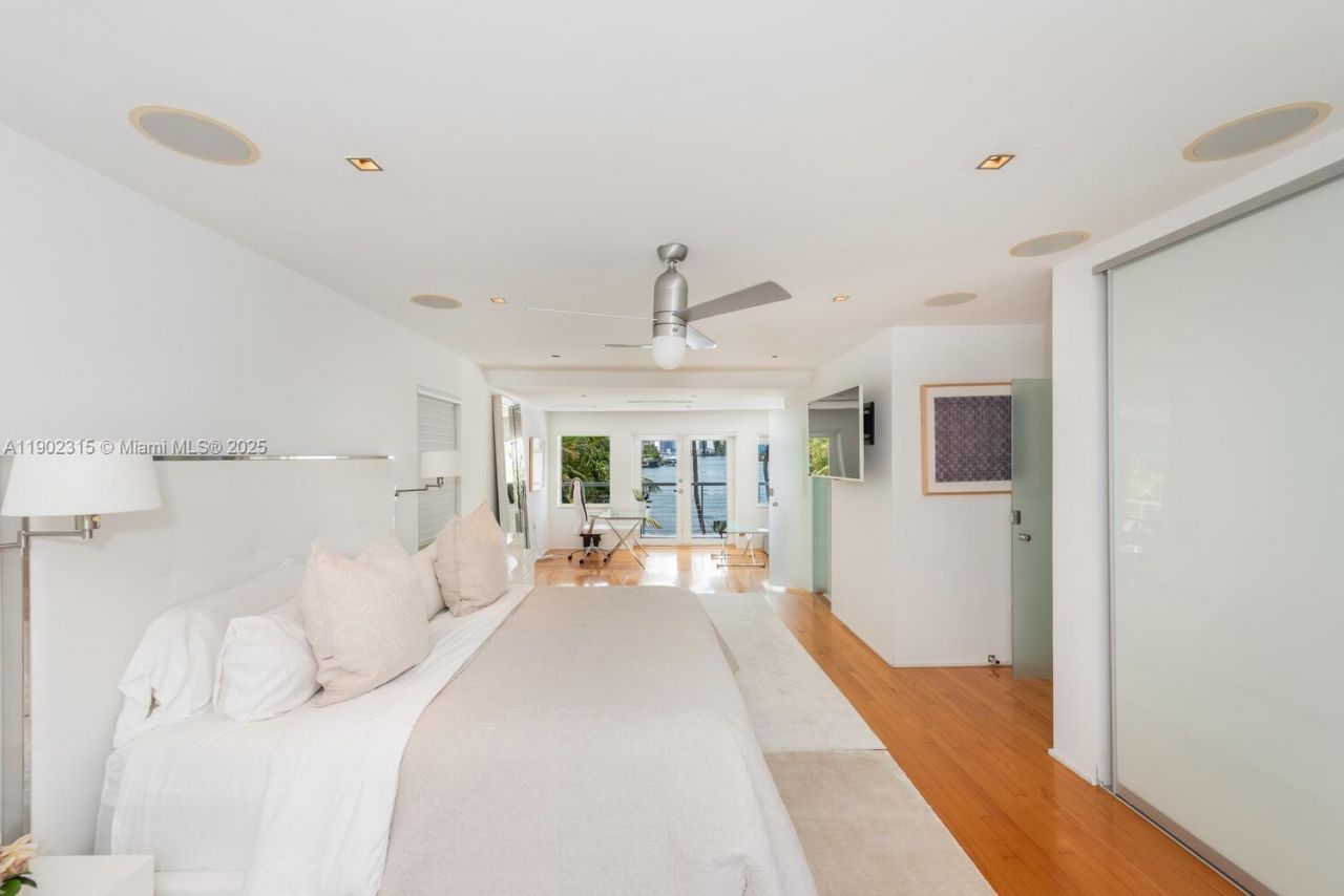 302 W San Marino Dr, Miami Beach, FL 33139 Photo