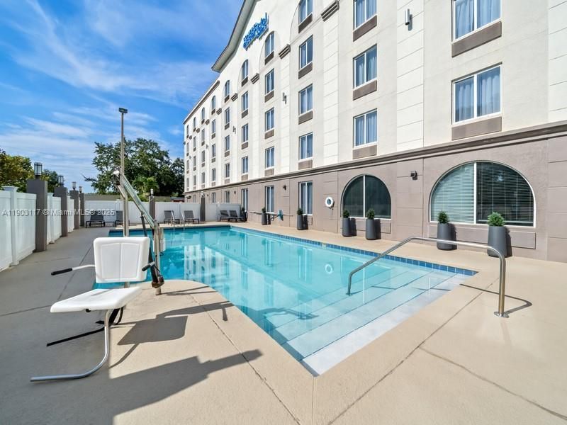 8101 Aircenter Ct, Orlando, FL 32809 Photo