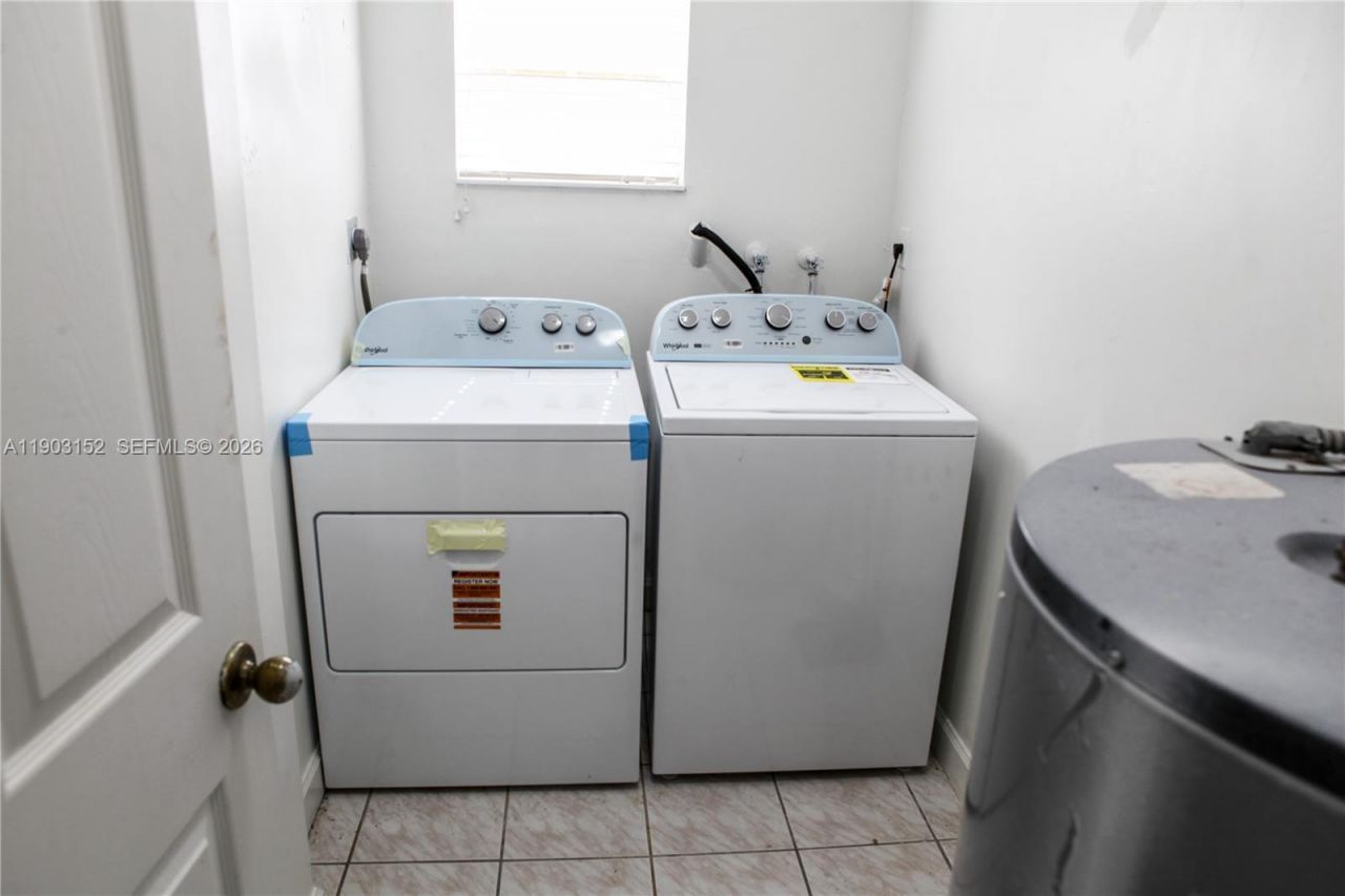 985 NW 132nd Ct, Miami, FL 33182 Photo