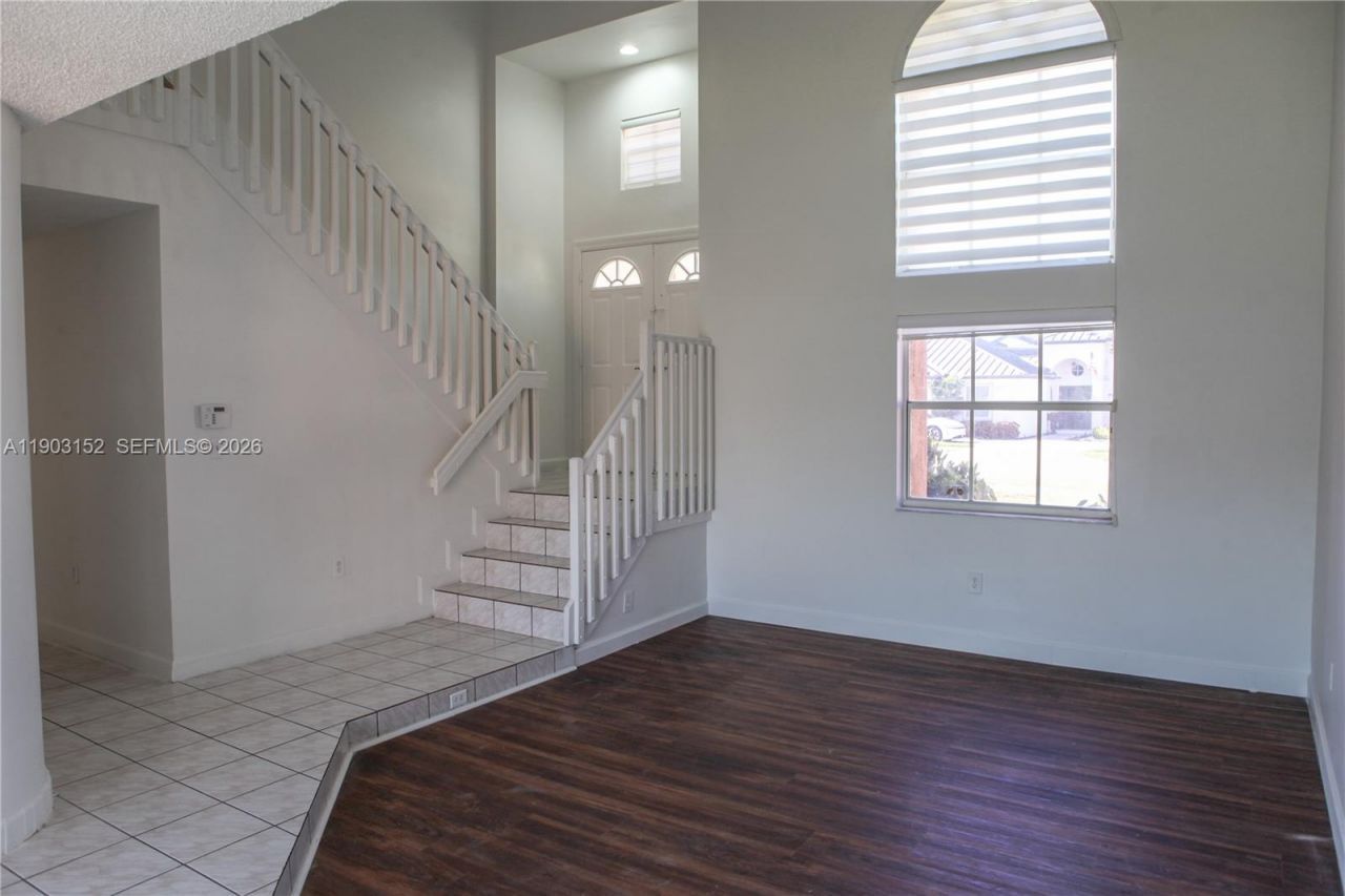 985 NW 132nd Ct, Miami, FL 33182 Photo