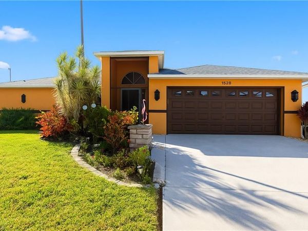1528 NW 17th TER, CAPE CORAL, FL 33993