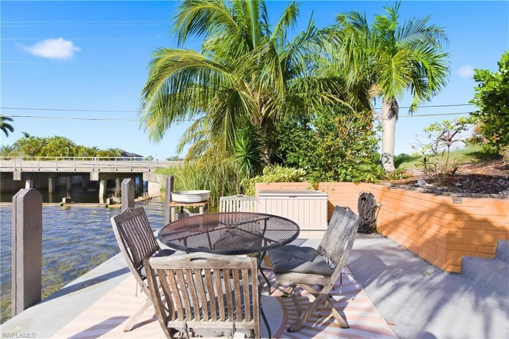 1528 NW 17th Ter, Cape Coral, FL 33993 Photo