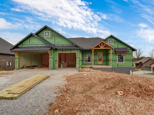 206 N Blarney Court , Nixa, MO 65714