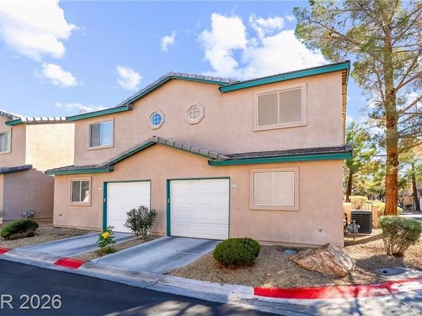 5621 Lago Court, Las Vegas, NV 89118