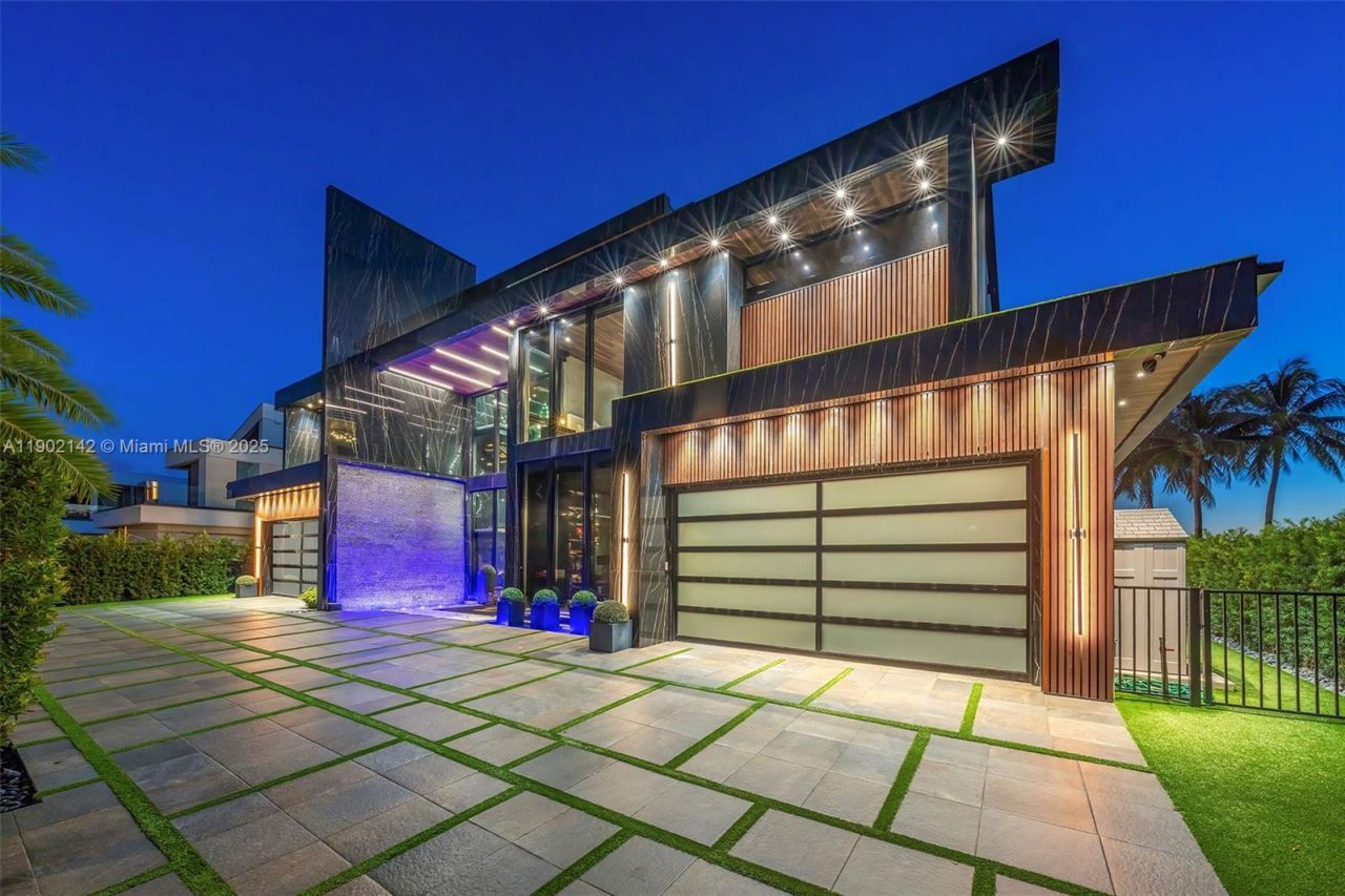 733 Middle River Dr, Fort Lauderdale, FL 33304 Photo