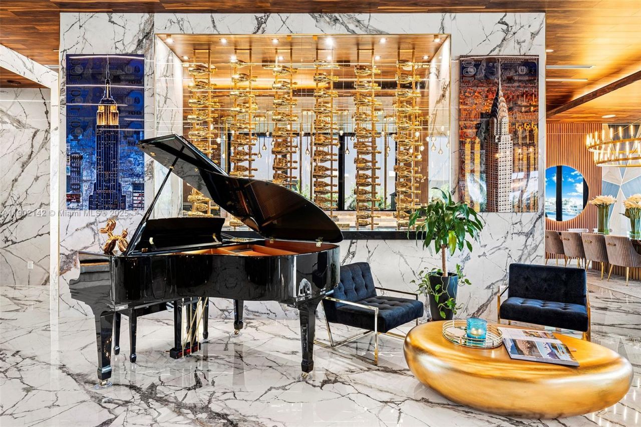 733 Middle River Dr, Fort Lauderdale, FL 33304 Photo