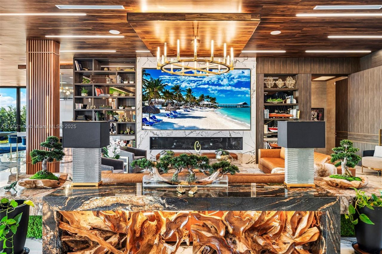 733 Middle River Dr, Fort Lauderdale, FL 33304 Photo