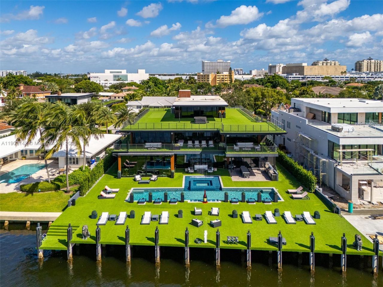 733 Middle River Dr, Fort Lauderdale, FL 33304 Photo