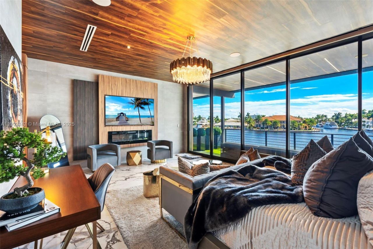 733 Middle River Dr, Fort Lauderdale, FL 33304 Photo