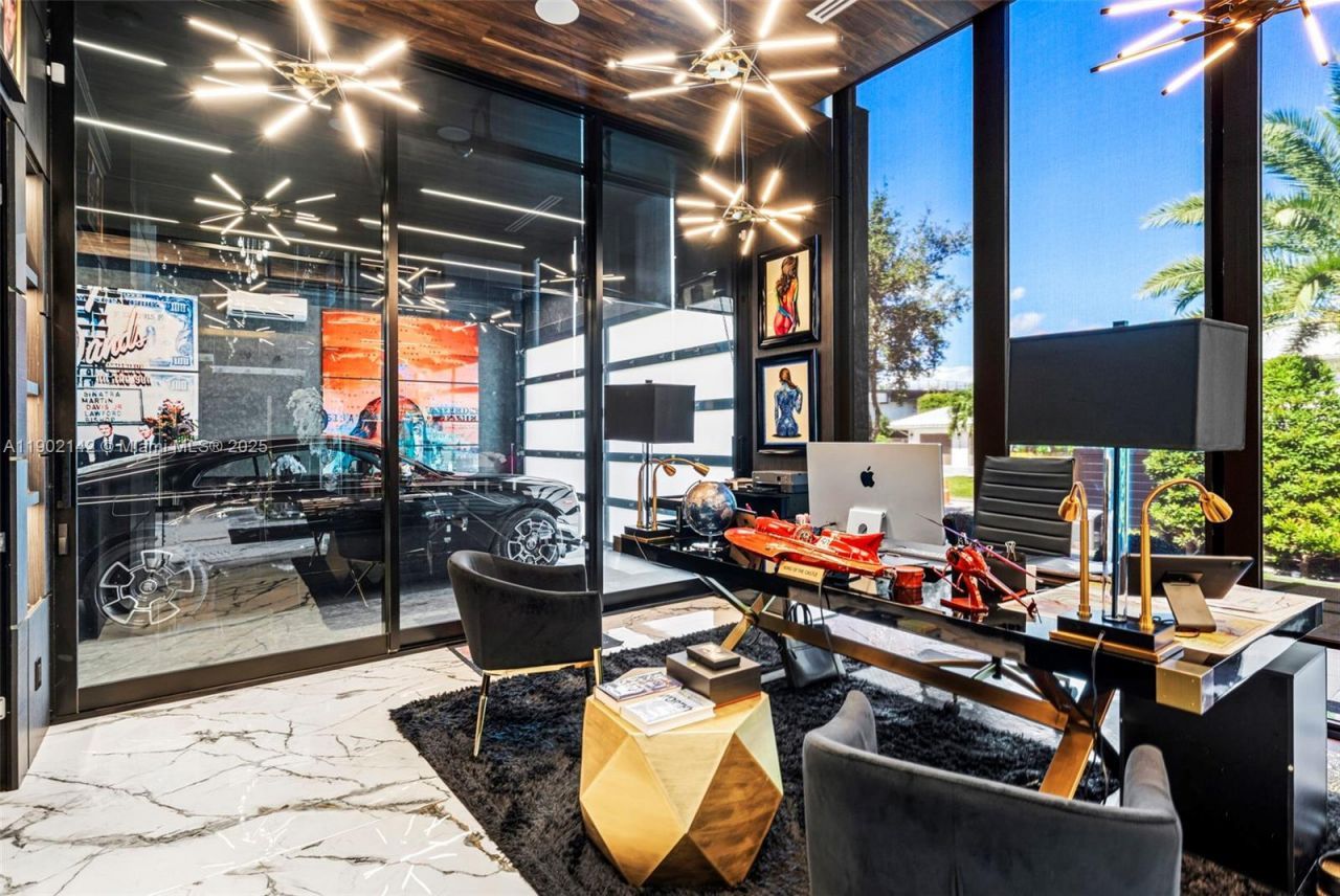 733 Middle River Dr, Fort Lauderdale, FL 33304 Photo