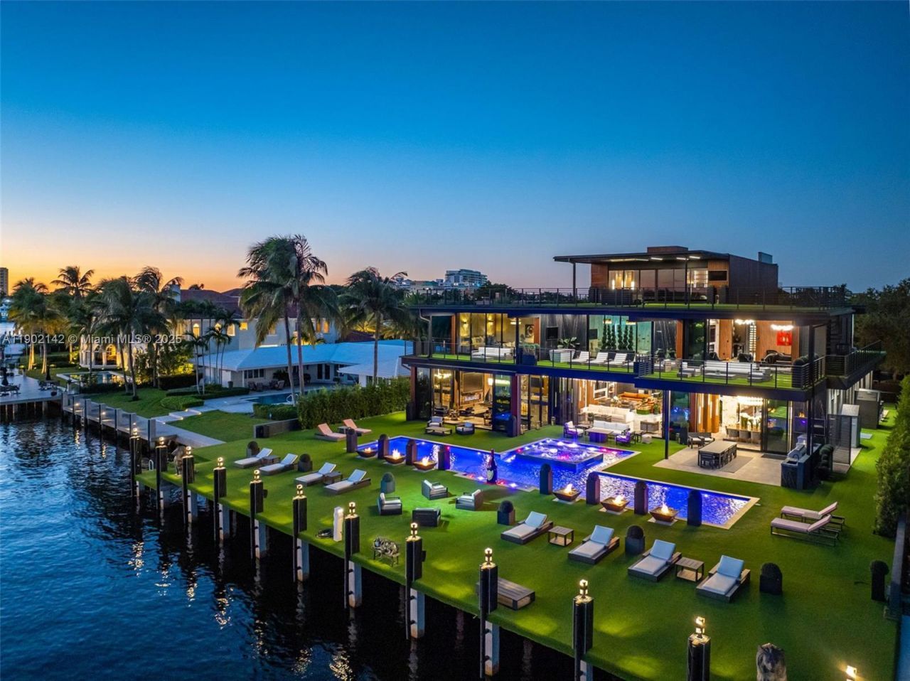 733 Middle River Dr, Fort Lauderdale, FL 33304 Photo